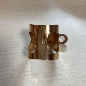 Clarinet Ligature Bullseye Hot Pink Gold Used - Picture 1 of 3