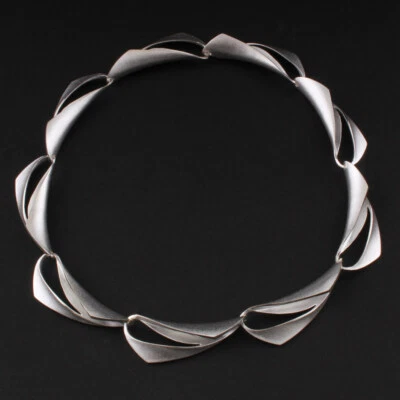 Collar LAPPONIA de ley. 925S. Danza de olas. Pekka Hirvonen. Finlandia. 2007 Foto 1 de 4