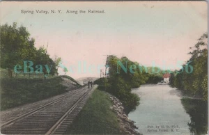 Spring Valley NY - ERIE RAILROAD A LO LARGO DEL ARROYO - Postal coloreada a mano - Imagen 1 de 2