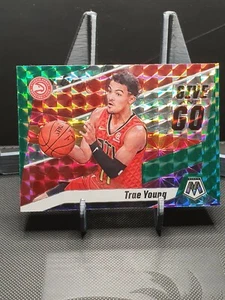 2019-20 Mosaic Trae Young HAWKS Give And Go Green Prizm #4 - Bild 1 von 3