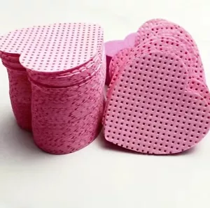 200 heart shape lint free cleansing pads in pink - Picture 1 of 1