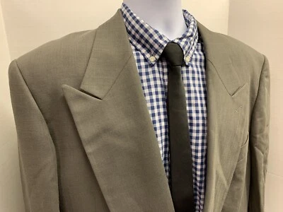 Casaco esportivo Mani cinza peito duplo tamanho. 42L. Casaco esportivo Restoration Project. - Imagem 1 de 4