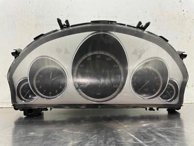 Mercedes Benz E350 2010 cuadro de instrumentos velocímetro fabricante original 68 k 2129005004 Foto 1 de 4