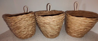 Juego de 3 cestas tejidas para colgar en la pared 5,5" x 5,5" Foto 1 de 3