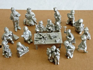 Zinn Hafen Weihnachten Weihnachtsmann Miniatur Spielzeug Werkstatt 18 Figuren Elfe Elfen - Bild 1 von 20