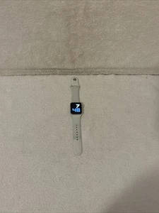 Apple Watch Series 1 , 38mm Tested Locked READ DESC FREE SHIP - Zdjęcie 1 z 10