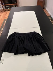 AmberCrombie And Fitch. Kurzer plissierter Skort. Damen. Gr. M. Schwarz. - Bild 1 von 3