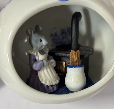 Reuter Porzellan Germany Open Front Miniature W/Wood Stove & Mouse 3”x3” Vtg - Image 1 of 4