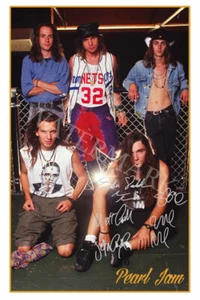 Pearl Jam band signed 12x18 inch photograph poster - Ten - Vs - Yield - Gigaton - Picture 1 of 4