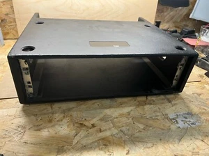 Estuche con incrustación de rack de 19" 3HE, profundidad de montaje 33/43 cm #C151 - Imagen 1 de 3