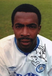Football - Vince Hilaire - Hand Signed A4 Photograph - Leeds United - COA - Picture 1 of 1