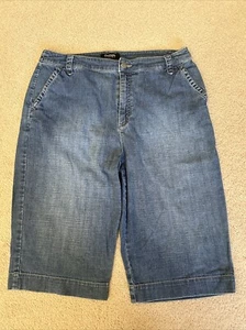 Chico’s Womens Jean Shorts Blue Sz 1.5 (M) Denim Bermuda Casual Outdoor Mom - Picture 1 of 12