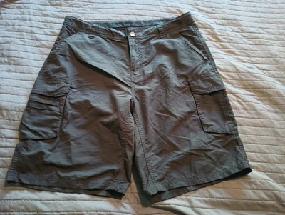Pantalones Cortos REI Cargo Senderismo Aire Libre Para Mujer 12 Bolsillos Gris Nylon Usados en Excelente Condición Foto 1 de 4
