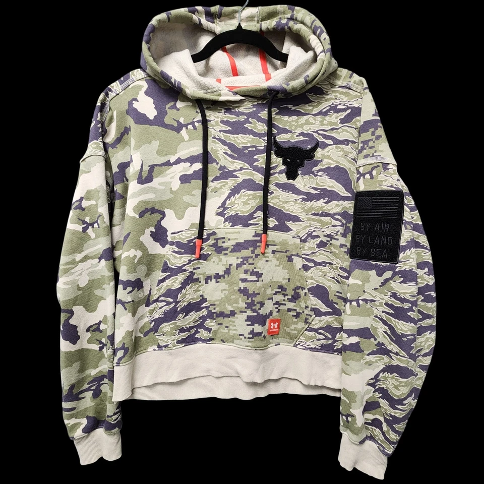Sudadera con capucha Under Armour Project Rock Veterans para mujer calce holgado medio camuflaje Foto 1 de 4