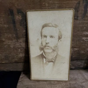 ANTIQUE-CABINET PHOTOGRAPH- ADULT MAN - Picture 1 of 5