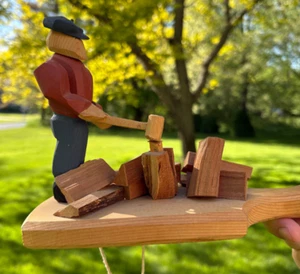 Americana Wooden Carved Toy Lumberjack Splitting Logs Movement by Dave Stevens - Picture 1 of 11