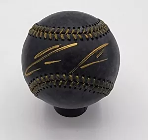 Autógrafo Ronald Acuña Jr Firmado Negro y Oro Béisbol ROMLB JSA Autenticidad - Imagen 1 de 2