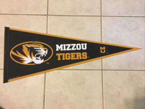 WinCraft Made In USA Mizzou Tigers 12x30 Felt Pennant Missouri NWOT Cover