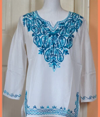 Teal Embroidered Paisley White Color Cotton Tunic Top Kurti from India Medium - Imagem 1 de 4