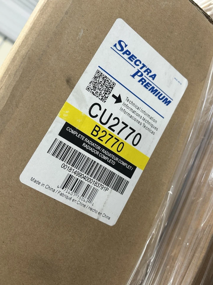 Radiador Dodge Caravan 2005-2007 2,4 L I4 16400-28661 I2 Foto 1 de 1