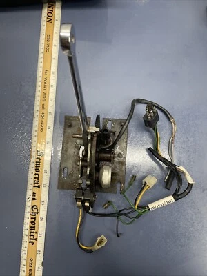 1987 - 1989 Jaguar Xjs Convertible Floor Gear Shifter Automatic Transmission Oem - Image 1 of 4