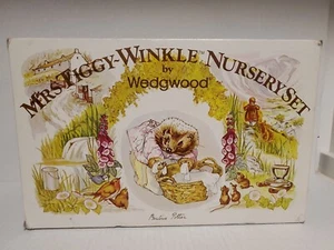 Wedgwood Beatrix Potter VINTAGE Mrs Tiggy~Winkle Nursery Set - Picture 1 of 4