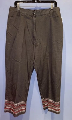 16 Vestido Chino Negro, Detalles Bordados Rojos Bill Blass, Declaraciones Audaces Algodón Foto 1 de 4