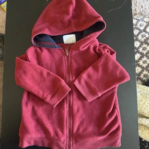Roter Garanimals Baby Reißverschluss kuscheliger Hoodie Pullover 6-9 Monate - Bild 1 von 4