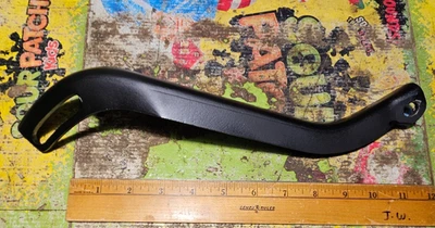 1980 Cadillac 368 ALTERNADOR GERADOR DE MOTOR SUPORTE DE MONTAGEM SUPERIOR - Imagem 1 de 3