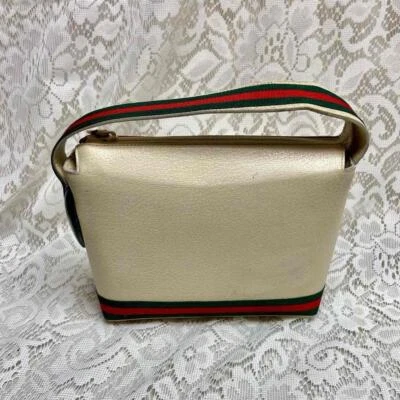 Cuero vintage, pequeño, Gucci, beige o crema con ribete y correa de línea de jerez Foto 1 de 4