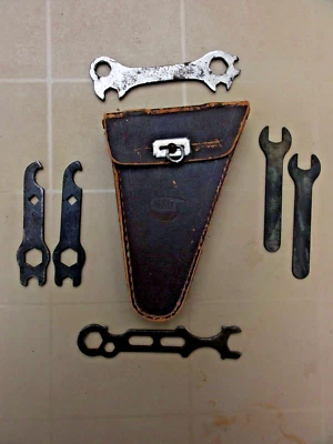 Antigua caja de bicicleta NSU seis herramientas antiguas dentro torpedo Foto 1 de 4