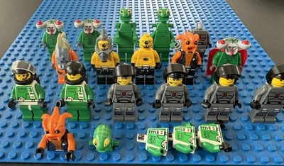 LEGO Space Police Minifigure Lot Alien Squidman Snake Jawson Frenzy Kranxx Parts - Image 1 of 4