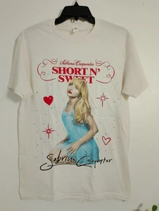 Camicia ufficiale Sabrina Carpenter 2025 Short N' Sweet Tour con date taglia small - Foto 1 di 11