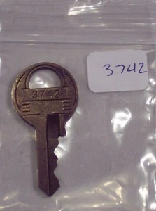 Master Lock Key # 3742 Replacement Padlock Amusement Vending Juke Slot Arcade - Picture 1 of 1