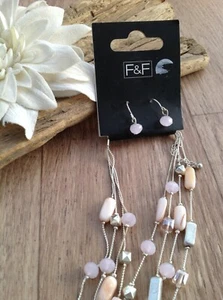 Set collana e orecchini con perline rosa e argento - nuovi con etichette (8.00) - regalo ideale - Foto 1 di 2