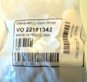 ******************** GENUINE VOLVO 22181342 D13 EGR Pressure Sensor MACK NEW OEM - Picture 1 of 3