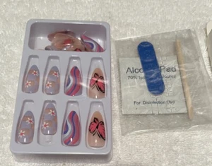 False Nails, Press on Nails 24Pcs Set, Almond Shaped, Full Well Tips NEW in box - Picture 1 of 4