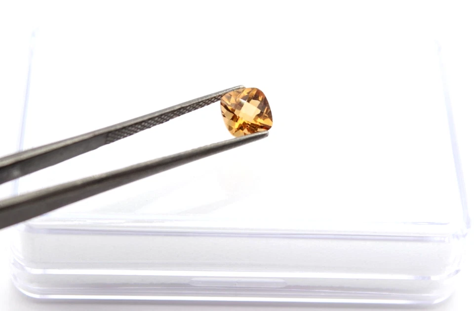 Turmalin Gelbgold Edelstein facettierte Cushion Schmuck Basteln Sammeln 6x6 mm - Bild 1 von 4