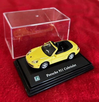 Modellino "Hongwell" auto Porsche 911 Cabriolet, scala 1:43, colore giallo - Immagine 1 di 2