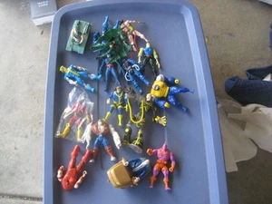 Konvolut 15 Marvel Toybiz Figuren Super Hero Villain Toys Vintage 90’s - Bild 1 von 1