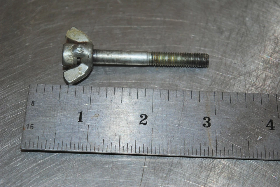 Husaberg 400E 501E FE Airbox 空气过滤器翼螺栓 150 196-01 00-03 — 第 1/1 张图片