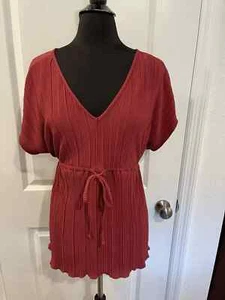 NWT Ingrid and Isabel Maternity Maroon Stretch V Neck Plisse Tie Blouse - Picture 1 of 7