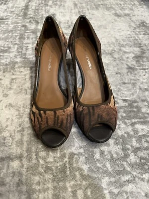 Donald J Pliner Shoes Womens size 8 Peep Toe Wedge Mesh Animal Print Slip On - Imagem 1 de 4