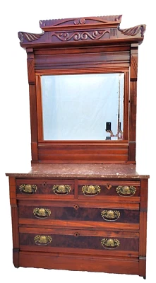 Cómoda americana antigua victoriana de nogal burl con espejo alrededor de 1880 Foto 1 de 4