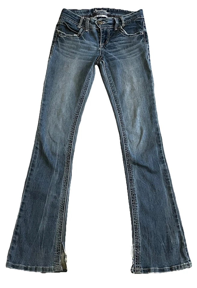Pantalones de mezclilla para mujer Amethyst Bootcut talla 1 azul lavado claro elásticos bordados Foto 1 de 4