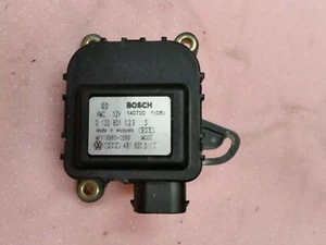 Audi A6 Avant (4B5 C5) Stellmotor Heizung Klima 4B1820511C - Bild 1 von 2