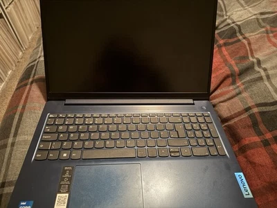 Lenovo IdeaPad Slim 3 15IAH8 I5 12. Gen, 8GB RAM, 512GB SSD - Bild 1 von 4