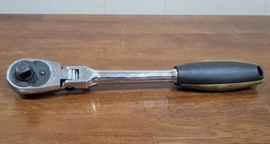 Titan Dual Head 3/8" And 1/4" Ratchet Swivel Head Tool - Picture 1 of 6