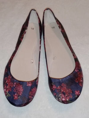 Zapatos planos de ballet para dama azul marino oscuro con estampado floral rojo talla 8,5 (8 1/2) Foto 1 de 2