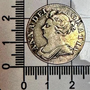 X313: 1709 Queen Anne Silberschilling - Bild 1 von 2